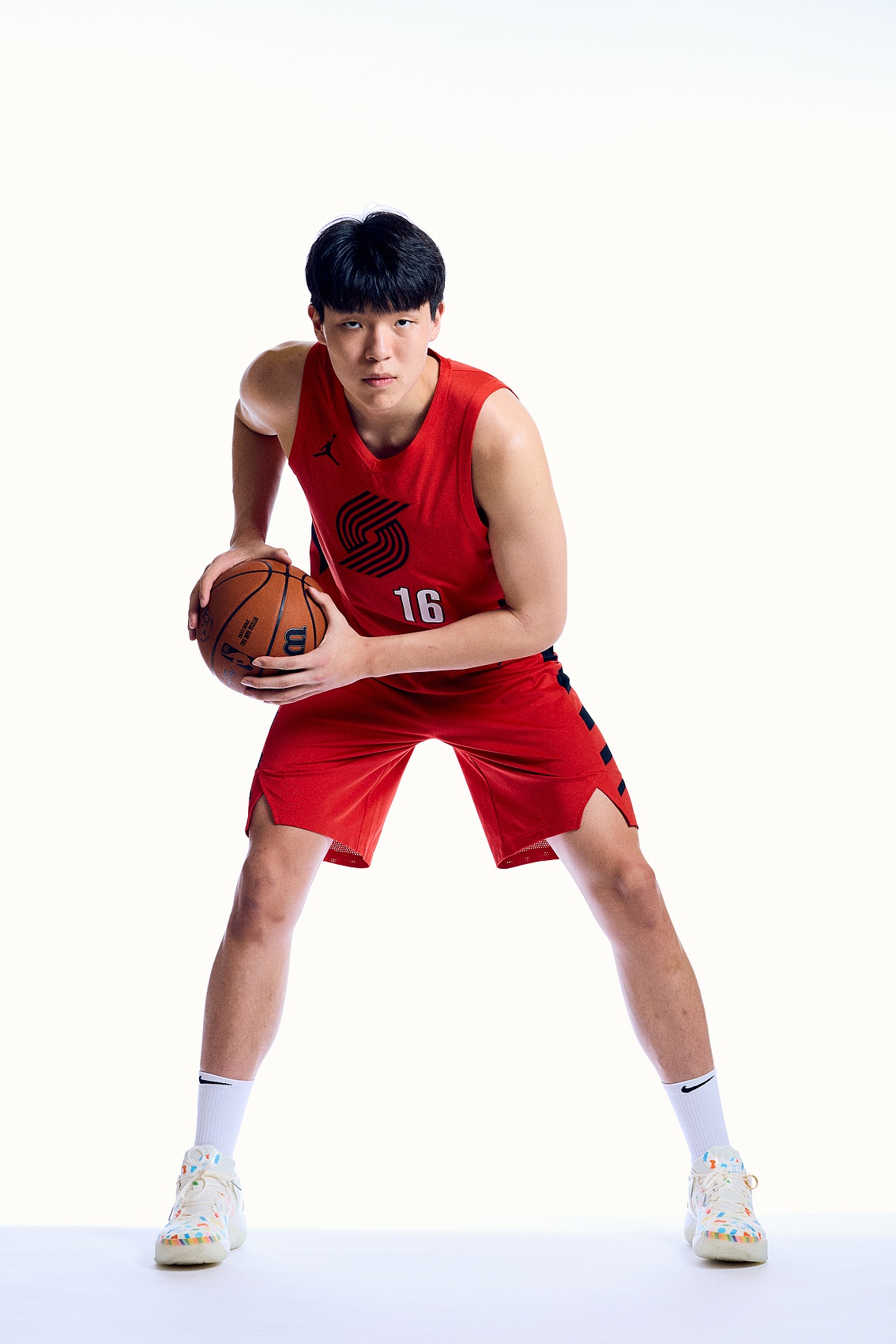 队记:开拓者已聘用能讲普通话的人员 以更好地开拓中国市场