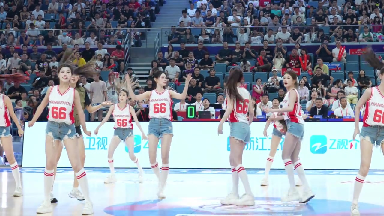pg电子官网入口-吴艳妮携手浙江啦啦队亮相姚基金慈善赛舞动全场