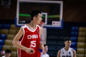 pg电子游戏免费-攻防俱佳！赵博新替补10中6砍17分11板 抢到4个前场板&amp;送3次封盖